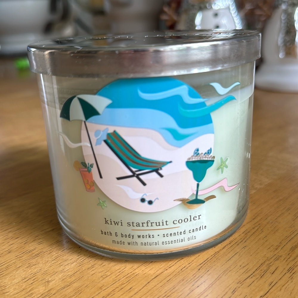 Bath & Bodyworks Kiwi Starfruit Cooler 3 wick candle
